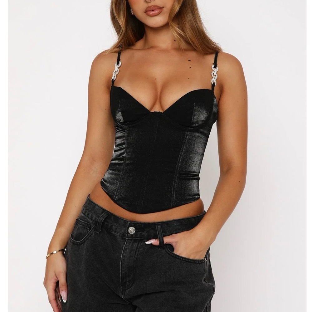 White fox 
Born To Dream Bustier Black